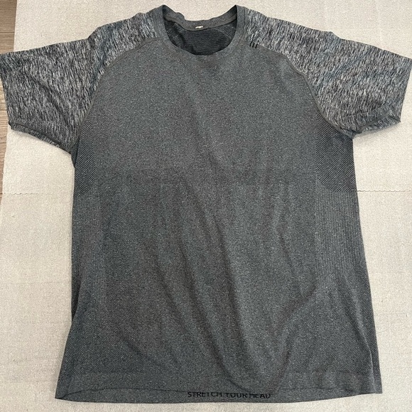 [L]Lululemon Men’s Metal Vent Tech Gray Athletic SS Shirt - Picture 2 of 8